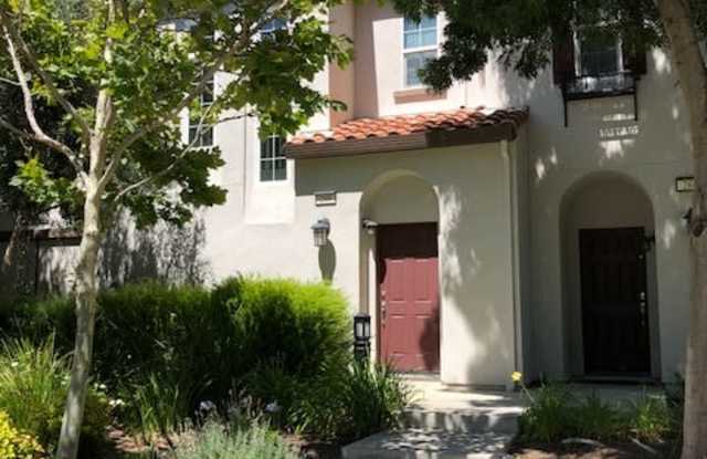 Mountain House, 2 Br., 2 Ba. Clean Unit, Owner Pays for HOA, Water  Garbage! photos photos