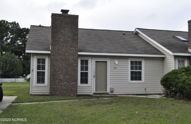 385 W Frances Street - 385 West Frances Street, Jacksonville, NC 28546