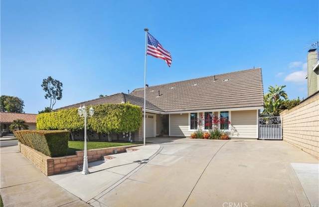 5291 Strasbourg Avenue photos photos