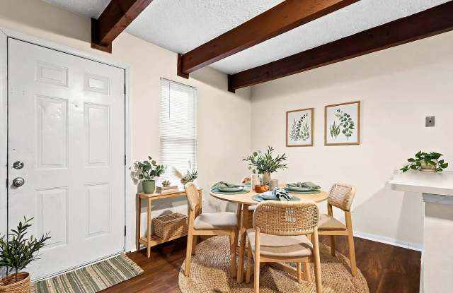 1015 Brooks End Court Gallery 1