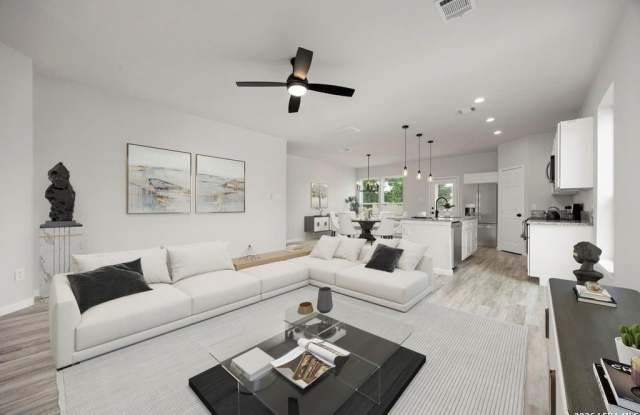8 DONNA CT Gallery 2