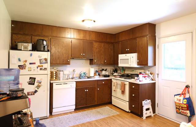 10 Meadow View Drive - 10 Gallery 4