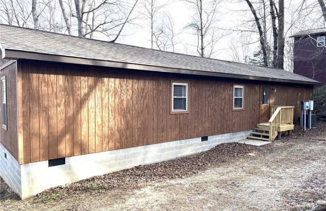 212 Whitewater Lake Road - 212 Whitewater Lake Road, Oconee County, SC 29686