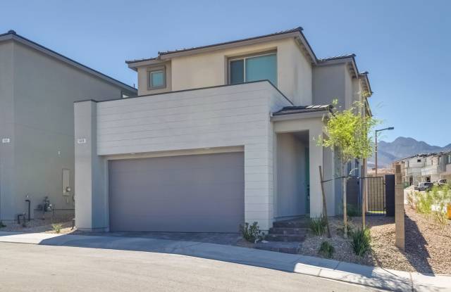 Highly upgraded, spacious, 4 bedroom home with a loft! photos photos