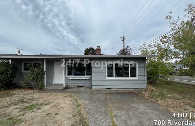 Spacious 4 BD | 2 BA with Backyard - Gladstone photos photos