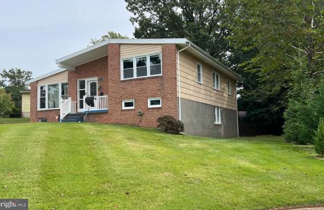 8503 STEVENSWOOD Road Gallery 3