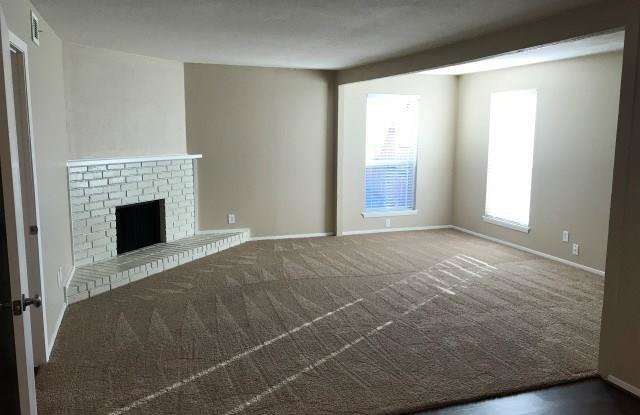 6803 Trail Lake Drive Gallery 3