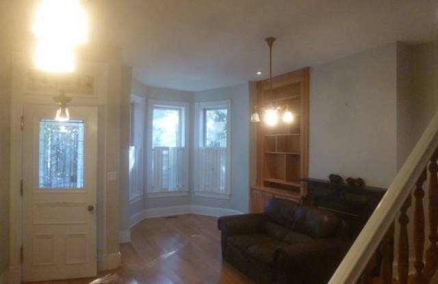 706 Third St., NE Gallery 4