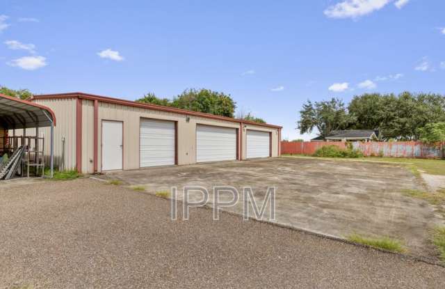 16413 Wilson Rd- Outdoor Shop photos photos