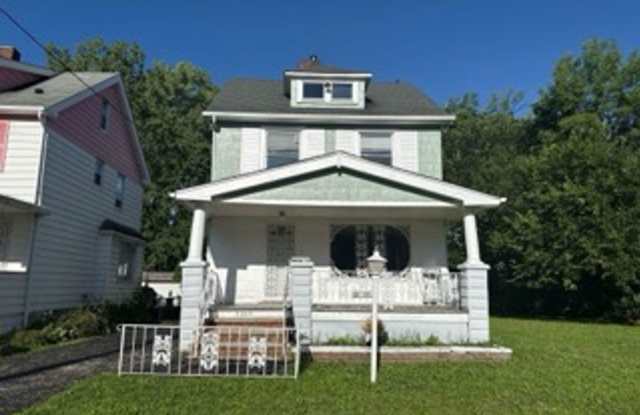 3206 E. 119th St – 3BR/1BA Single-Family Home | Section 8 Vouchers Only photos photos