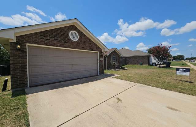 NEW PRICE AND RENT SPECIAL -$250 OFF OF FIRST FULL MONTH! Gallery 3