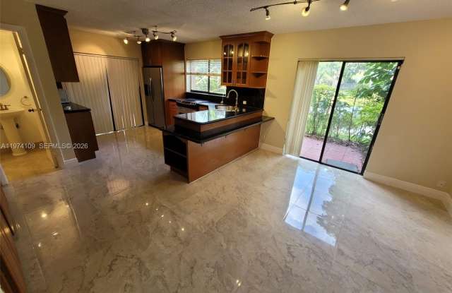 6 Wimbledon Lake Dr photos photos