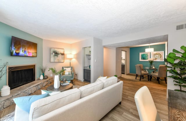The VUE at Crestwood Apartments Gallery 4