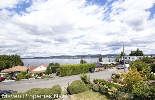 10625 Dixon Dr S - 10625 Dixon Drive South, Bryn Mawr-Skyway, WA 98178