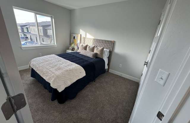 NEW 3BR, 2.5B, heated 2 car garage photos photos