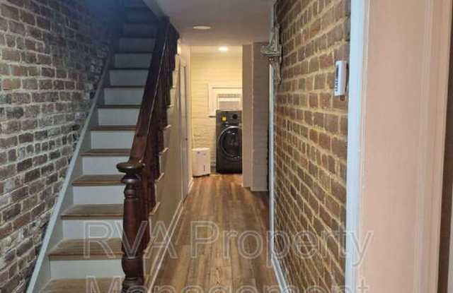 226 A High Street Gallery 3