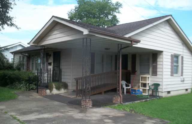 824 Oakdale Road Gallery 1