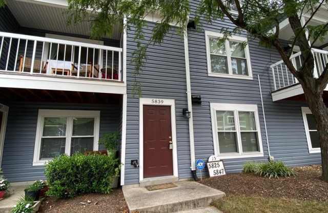 5839 ORCHARD HILL COURT - 5839 Orchard Hill Court, Centreville, VA 20124
