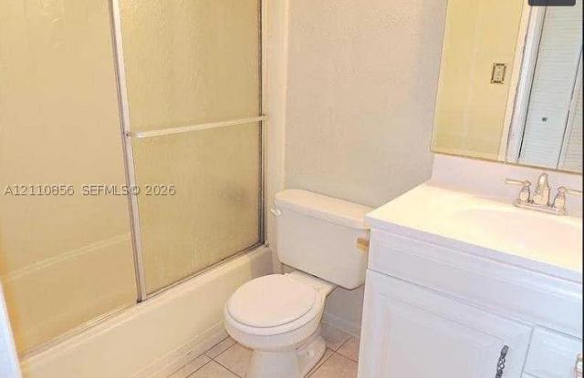 6010 Shakerwood Cir Gallery 4