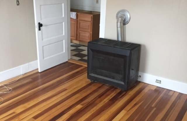 219 Laurel Street - 3E Gallery 2