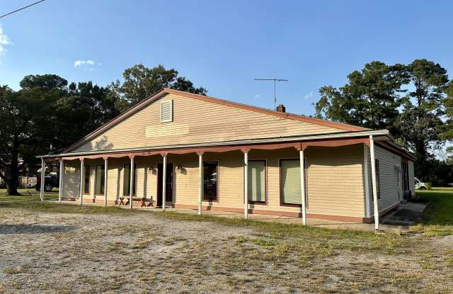 316 Us Highway 64 W - 316 U.S. 64, Creswell, NC 27928
