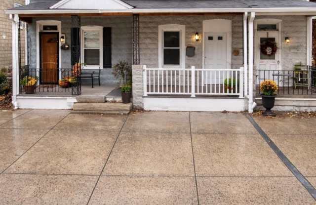 22 MAPLE Street - 22 Maple Street, Conshohocken, PA 19428