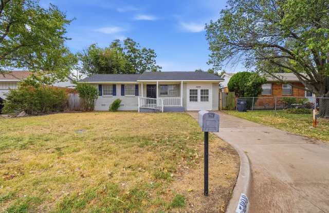 5808 NW Kinyon Gallery 3