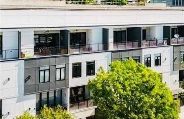 223 16th Street NW Gallery 3
