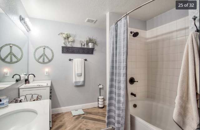 3 Bed 1/2 Bath with Large Yard photos photos