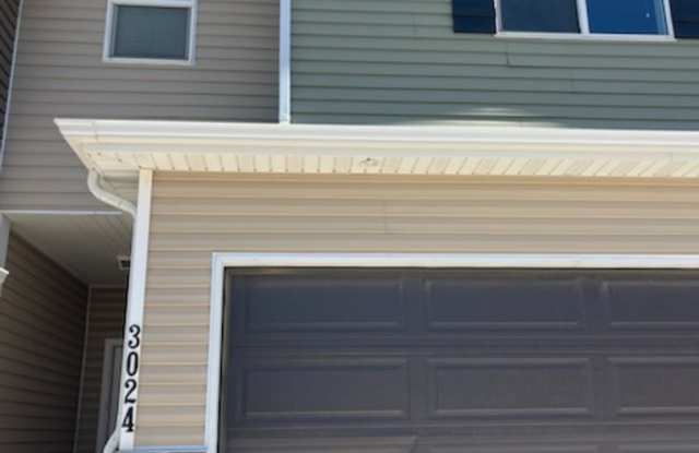 Charming Townhome Gallery 1