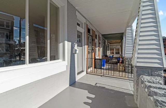 2921 W Oxford St. Gallery 3
