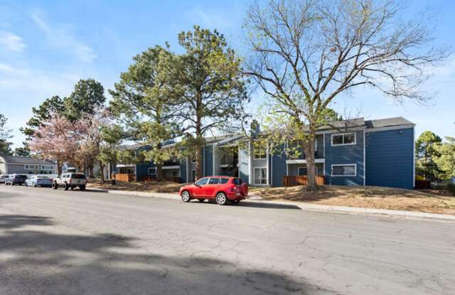 Updated 3 Bed / 2 Bath Southglenn Condo – Quartz Counters, New Washer/Dryer, Fireplace & Pool Gallery 1
