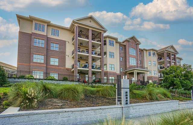 PARKVIEW CONDOMINIUMS Gallery 1
