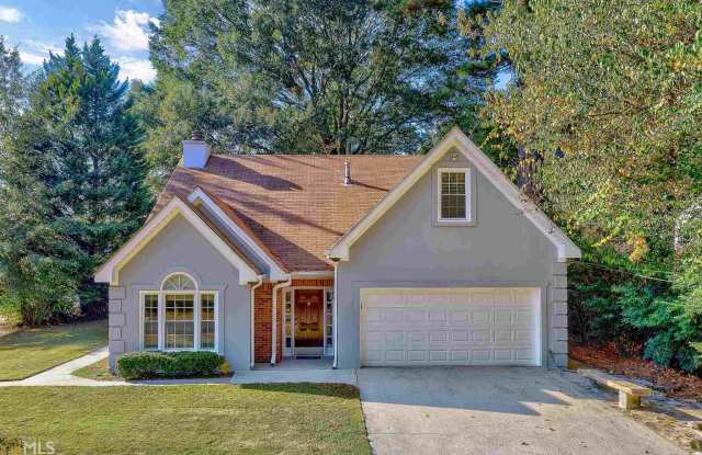 2393 Eastway Rd - 2393 Eastway Road, North Decatur, GA 30033