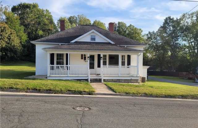 641 Sunset Drive Gallery 2