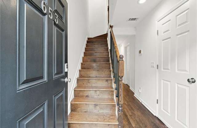 653 Park Village Drive NE Gallery 2