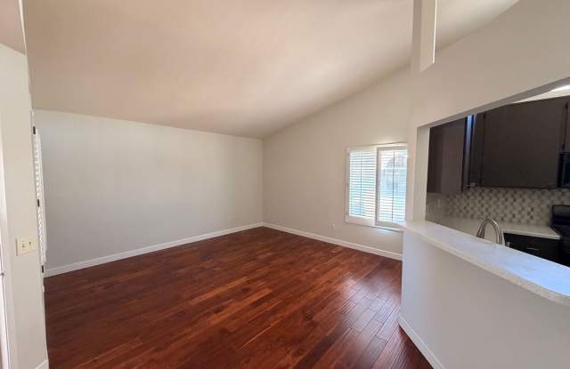 1 bedroom Mission Oaks (Camarillo) near shopping and parks Gallery 4