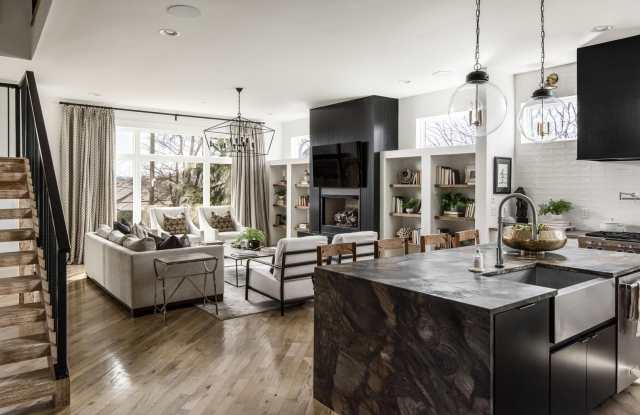 Urban City Living with roof top deck! Gallery 4