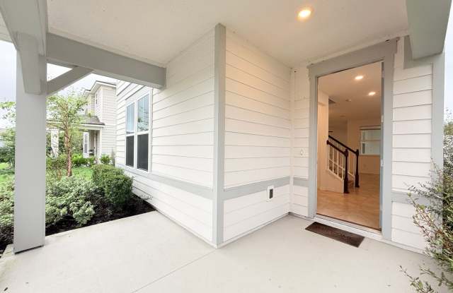 Spacious 4-Bedroom Home with 3 Full Baths & Walk-In Closets in Every Bedroom! Gallery 3