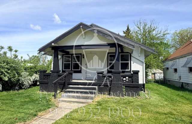 3925 Hoover Avenue photos photos