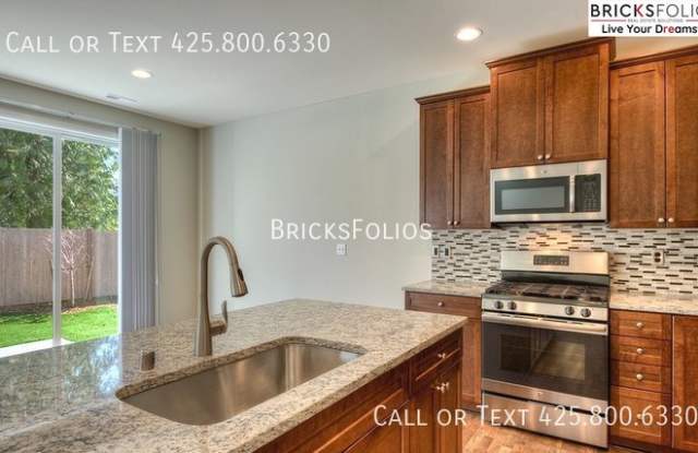 8105 174th Street Court East Gallery 2