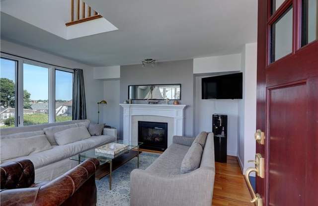 32 Seaconnet Avenue photos photos