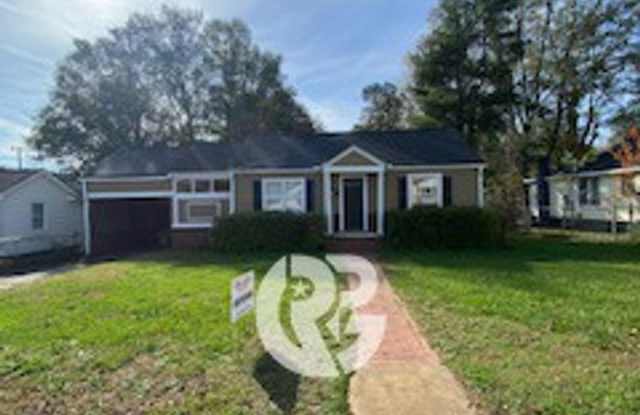 SPECIAL $500.00 Off the 1st months Rent! Renovated 3 Bedroom with bonus Ranch style home minutes from Downtown Greer! photos photos