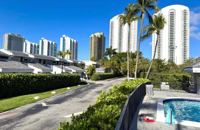 336 Poinciana Dr photos photos