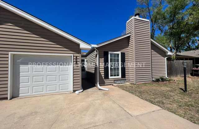 Coming Soon! WEST Side Duplex for rent! Spacious 3 bed/2 bath duplex for rent photos photos Coming Soon! WEST Side Duplex for rent! Spacious 3 bed/2 bath duplex for rent photos photos