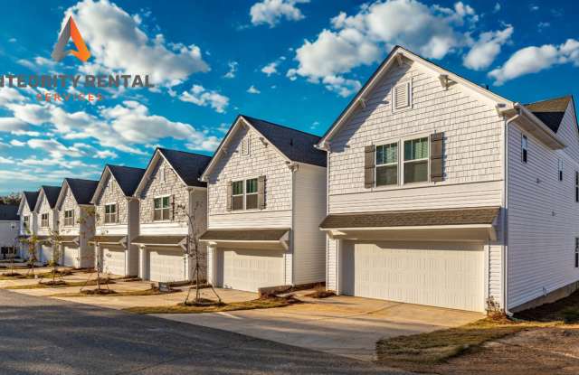 3BD Townhome Convenient to Hwy 74/ Minutes to Bypass- JANUARY MOVE IN photos photos