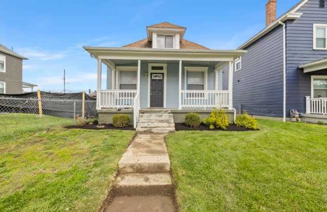84 N. Oakley Avenue photos photos