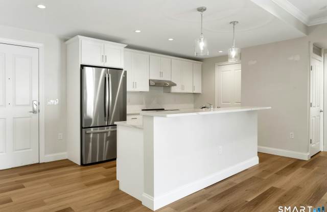 440 Heights Road Gallery 4