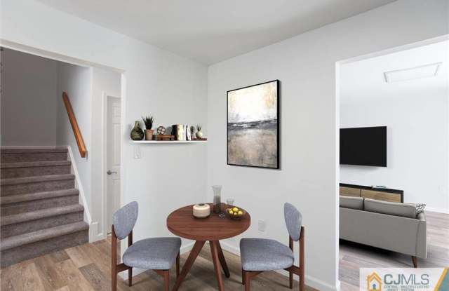 102 Peach Street Gallery 3