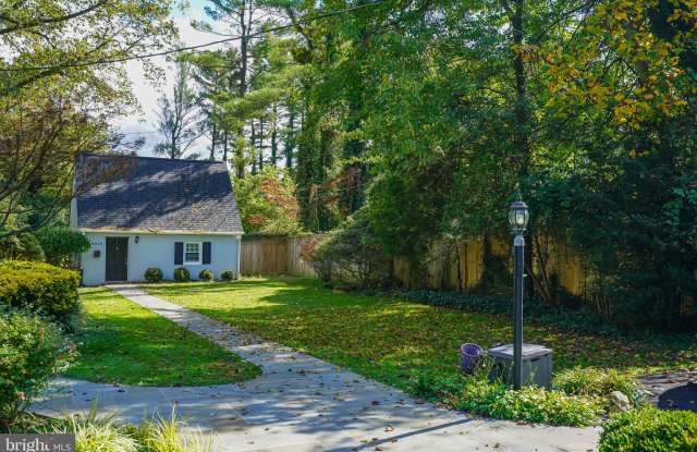 4019 OXFORD - 4019 Oxford St, Annandale, VA 22003